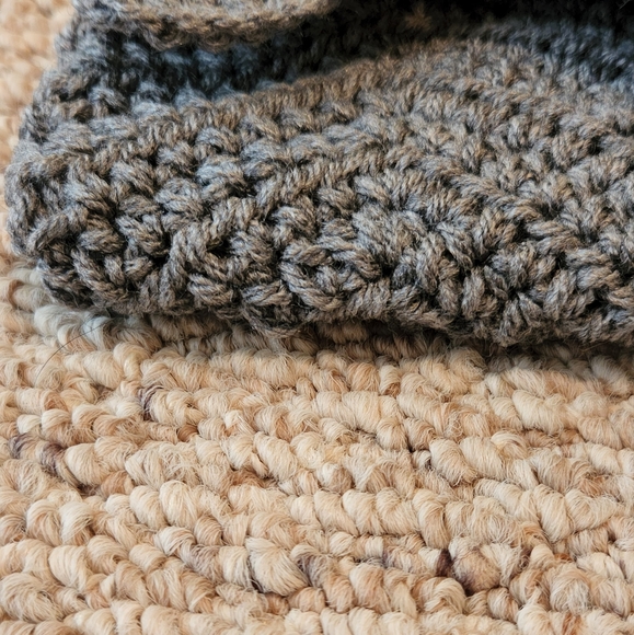 Handmade Crocheted Heather Grey Clutch - Picture 4 of 6